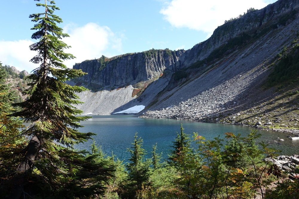 hike the Chain Lakes Loop